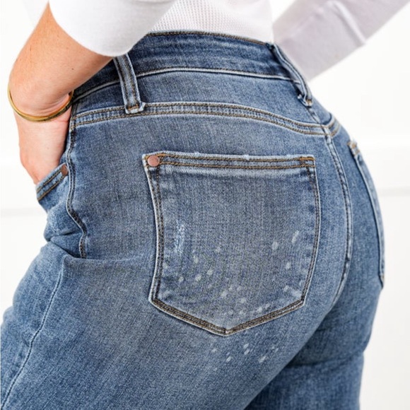 Judy Blue Dark Wash High Rise Bleach Splash Boyfriend Jeans - Picture 3 of 3